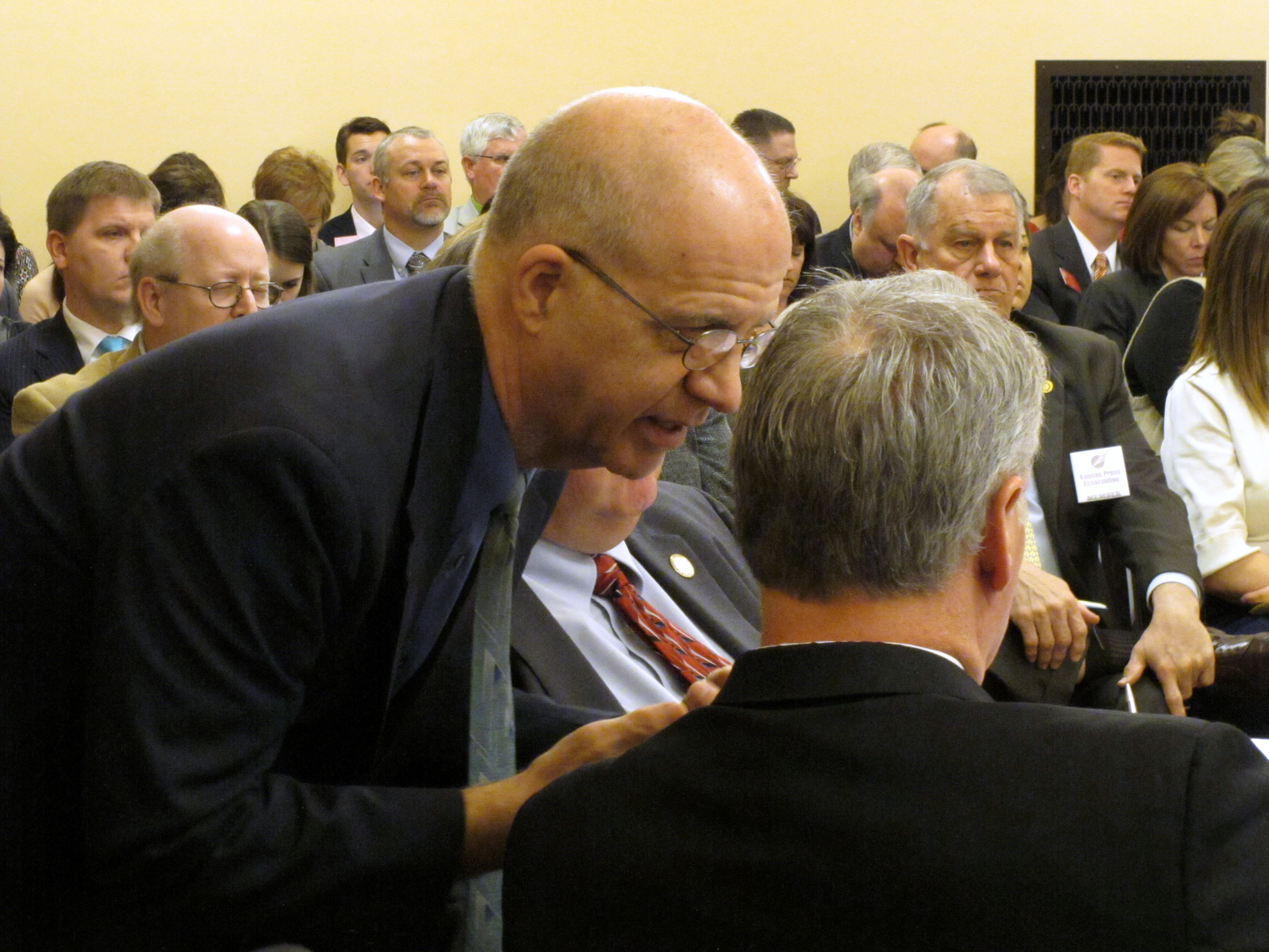 Kansas House panel passes bill to balance next state budget | News ...